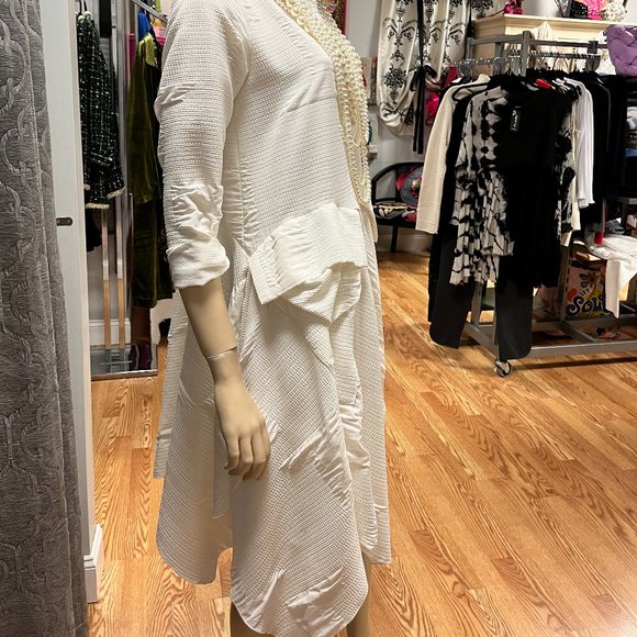 Size Small Heydari Winter White Statement Coat/Dress - Picture 3 of 4